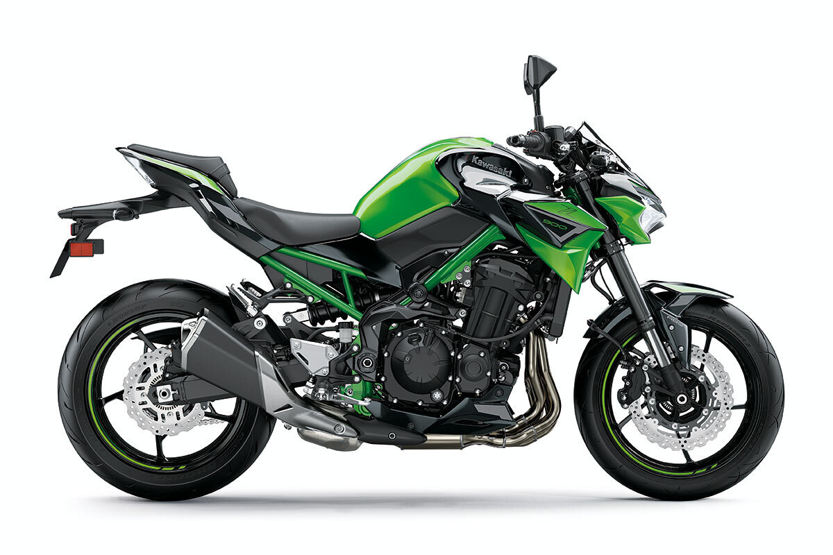 Z900 Supernaked (MY22) - Candy Lime Green / Metallic Spark Black