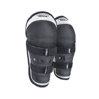 Fox Peewee Titan Knee Guard - Black